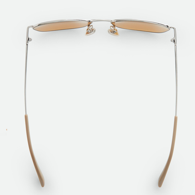 Split Rectangular Sunglasses- Rectangular sunglasses in metal.